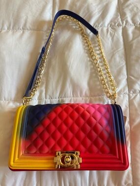 Vibrant Quilted Gradient Shoulder Bag in Red/Pink/Yellow/Blue
